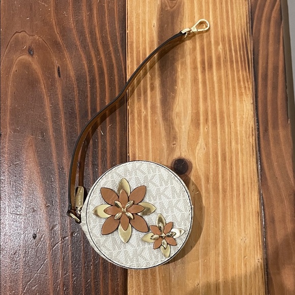 Michael Kors Flower Pouch Small Coin Case - Picture 6 of 12